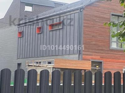 Отдельный дом · 5 комнат · 550 м² · 6.7 сот., По ул. Дулати 60 за 350 млн ₸ в Алматы, Бостандыкский р-н