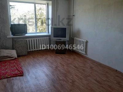 2-комнатная квартира · 39 м² · 4/5 этаж, Мясокомбинат 8 за 6.7 млн 〒 в Уральске