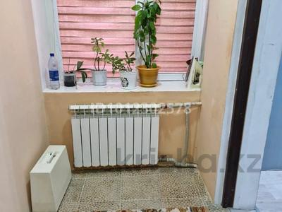 1 комната · 50 м² · 3/5 этаж, 27-й мкр, 27-ш/а. 72 — Оте Жаксы жагдайда узак мерзимге уй жалга бериледи уй жагдай жаксы жолдын бойында за 100 000 〒 в Актау