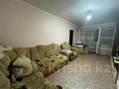 2-комнатная квартира, 41 м², 4/5 этаж, ул. Абая 84/3 за 6.3 млн 〒 в Темиртау
