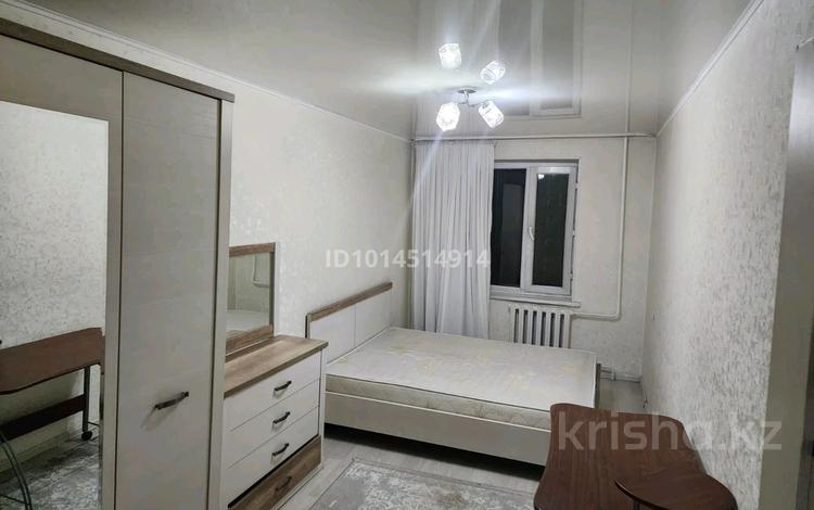 3-комнатная квартира · 60 м² · 3/5 этаж, мкр Аксай-1 21 за 320 000 ₸ в Алматы, Ауэзовский р-н — фото 2