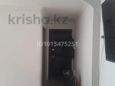 3-комнатная квартира · 61.7 м² · 2/5 этаж, 6й микрорайон 4 за 23.5 млн ₸ в Караганде, Казыбек би р-н