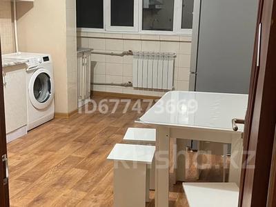 2-комнатная квартира, 48 м², 2/4 этаж помесячно, мкр Аксай-3А 51 за 230 000 〒 в Алматы, Ауэзовский р-н