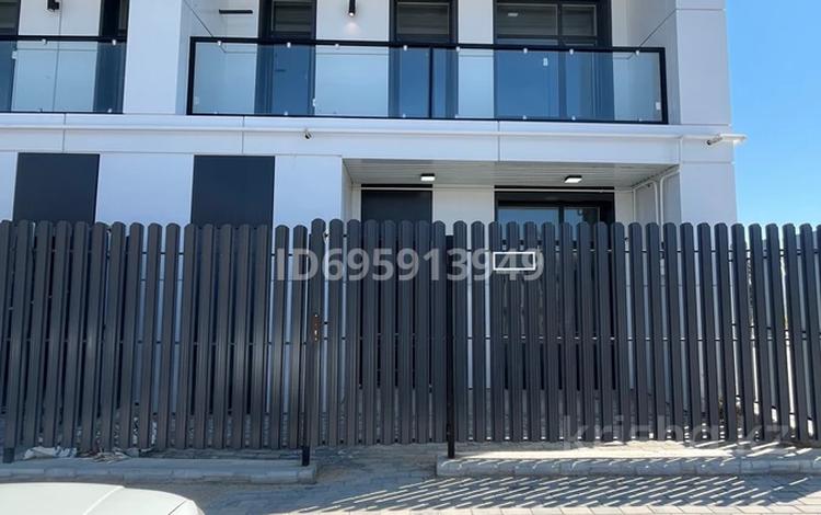 Отдельный дом · 5 комнат · 236 м² · 20 сот., 29-й мкр — Таунхаус за 57 млн 〒 в Актау — фото 25