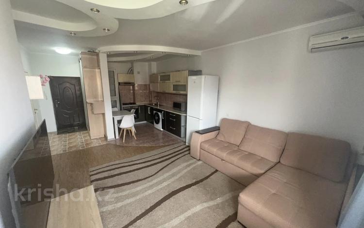 1-бөлмелі пәтер · 45 м² · 5/5 қабат, мкр Думан-2 21 — Талгарский тракт, бағасы: 200 000 ₸ в Алматы, Медеуский р-н — фото 2