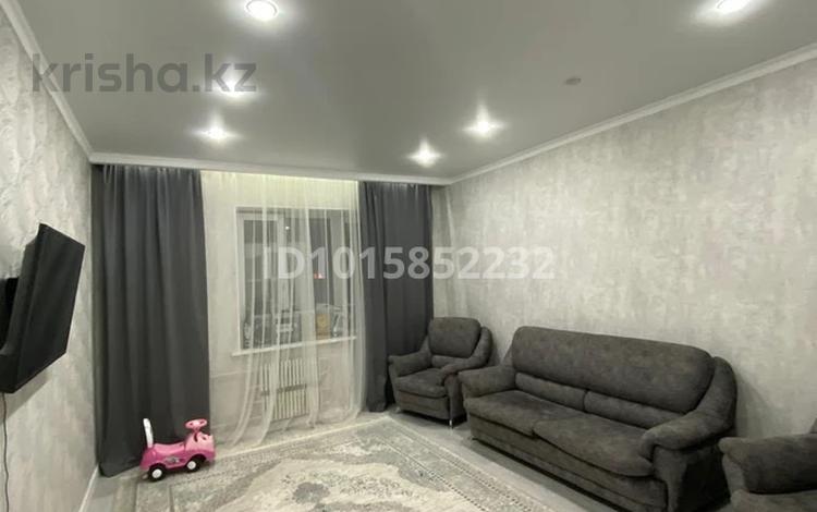 4-комнатная квартира · 94 м² · 2/5 этаж, 22-й мкр 15 за 200 000 ₸ в Актау — фото 2