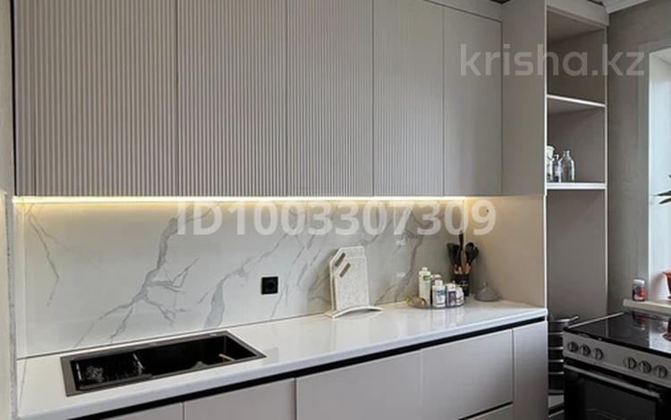 3-комнатная квартира · 64 м² · 8/10 этаж, мкр Юго-Восток, Мкр Гульдер 1 4 — Супермаркет Норма за 32 млн ₸ в Караганде, Казыбек би р-н — фото 2