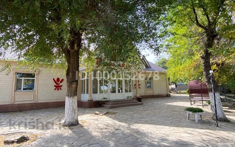 Еркін, дүкендер мен бутиктер, қоғамдық тамақтану орны, монша, қонақ үй және демалыс орындары, ойын-сауық · 550 м², бағасы: 115 млн ₸ в им. Турара рыскуловой — фото 100