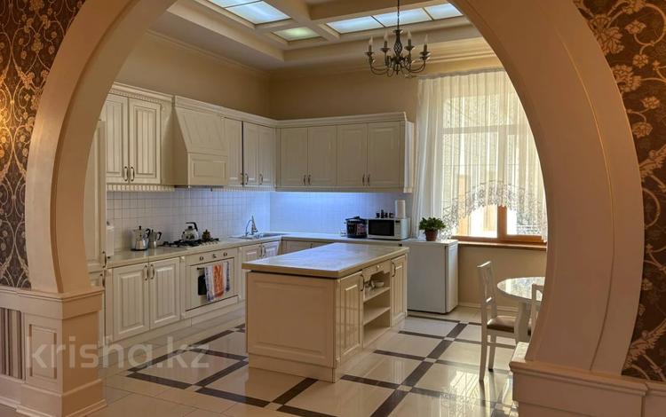 Жеке үй · 7 бөлме · 500 м² · 13 жүзд., Көктөбе ш/а., бағасы: 410 млн ₸ в Алматы, Медеуский р-н — фото 8