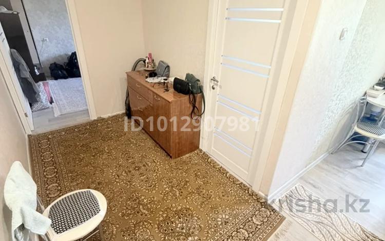 2-комнатная квартира · 43.3 м² · 4/5 этаж, мкр Юго-Восток, проспект Республики 30 за 20 млн ₸ в Караганде, Казыбек би р-н — фото 2