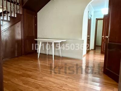 3-бөлмелі пәтер · 80 м² · 1/1 қабат, Момышулы 110 — Уалиханова, бағасы: 300 000 ₸ в 