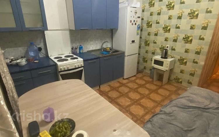 1-комнатная квартира · 38 м² · 3/10 этаж, Кумисбекова 8 за 18.9 млн ₸ в Астане, Сарыарка р-н — фото 2