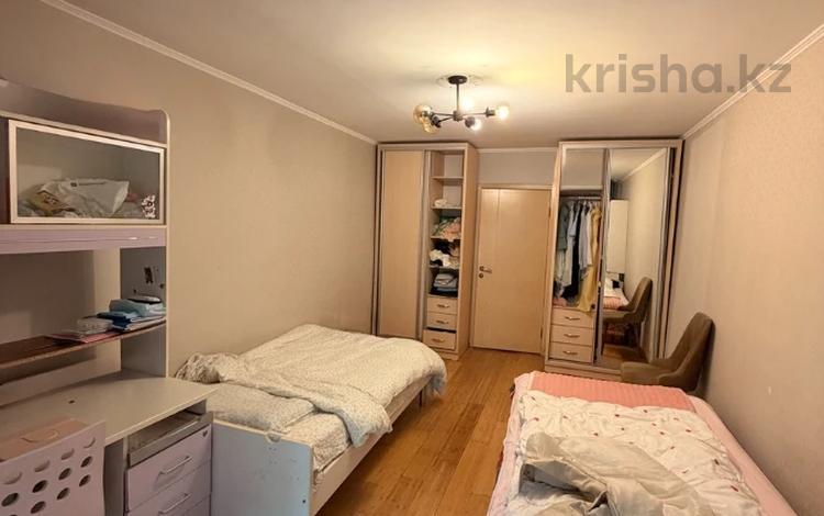 3-комнатная квартира · 64 м² · 3/4 этаж, Карасай батыра за 45.5 млн ₸ в Алматы, Алмалинский р-н — фото 2