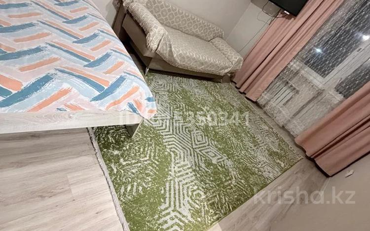 1-комнатная квартира · 47 м² · 3/10 этаж, Базавая 4/6 за 13 000 ₸ в Усть-Каменогорске — фото 2