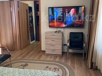 Продажа квартир в Жетысу обл.: 3-комнатная квартира · 58 м² · 1/4 этаж, Казахстанская 133 — Жансугурова за 18.5 млн 〒 3-комнатная квартира · 58 м² · 1/4 этаж, Казахстанская 133 — Жансугурова за 18.5 млн 〒 в Талдыкоргане