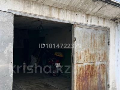 Гараж · Жансугурова 14 — улица жансугурова и улица кабанбай батыра, бағасы: 60 000 ₸ в Талдыкоргане, мкр Жетысу