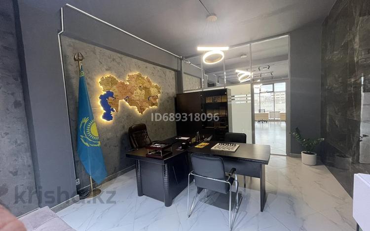 Офисы · 120 м² за 100 млн ₸ в Атырау, мкр Нурсая — фото 2