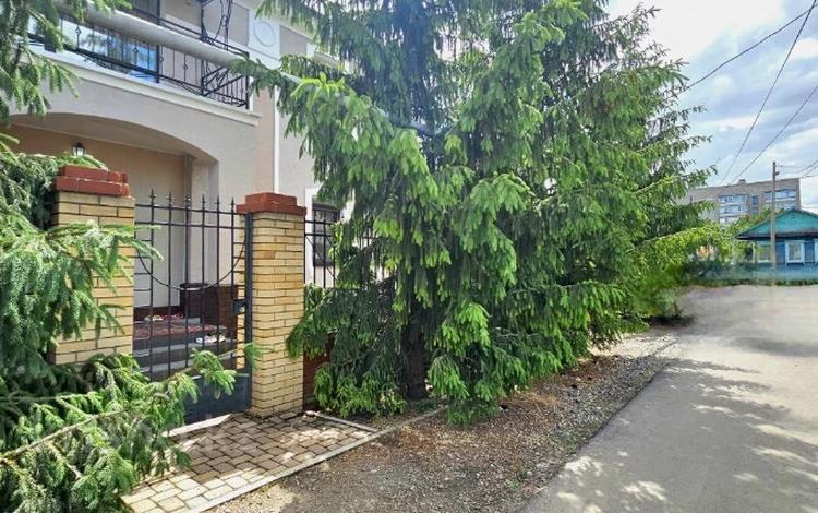 Отдельный дом · 6 комнат · 335.8 м² · 5 сот., Абая за 127 млн ₸ в Костанае — фото 2