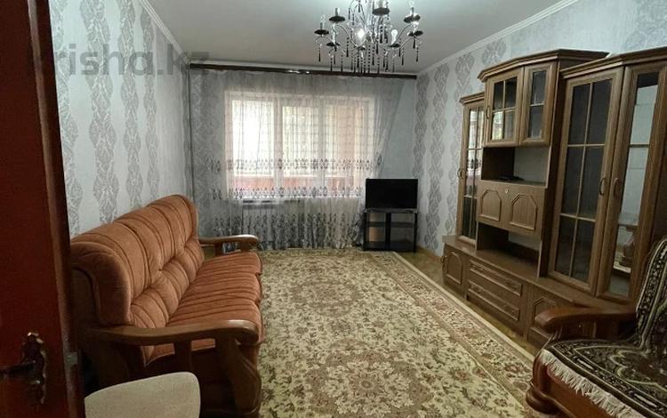 3-комнатная квартира, 60 м², 3/5 этаж, мкр Восток , Алимбетова