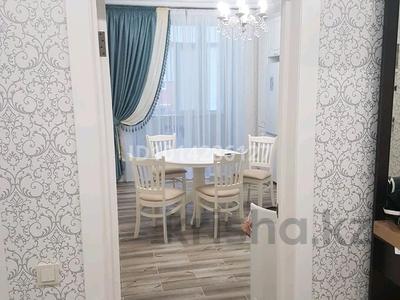 2-бөлмелі пәтер · 80 м² · 5/7 қабат, Нурсултана Назарбаева 233/3 — Памятник М.Маметова, бағасы: 300 000 ₸ в Уральске