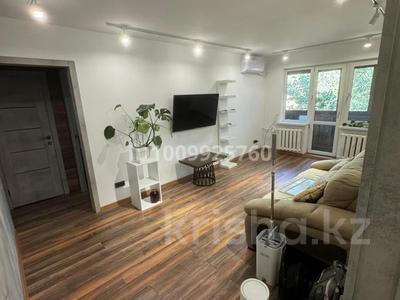 3-бөлмелі пәтер · 58.5 м² · 4/4 қабат, мкр №10 12 — Шаляпина-Берегового, бағасы: 45 млн ₸ в Алматы, Ауэзовский р-н