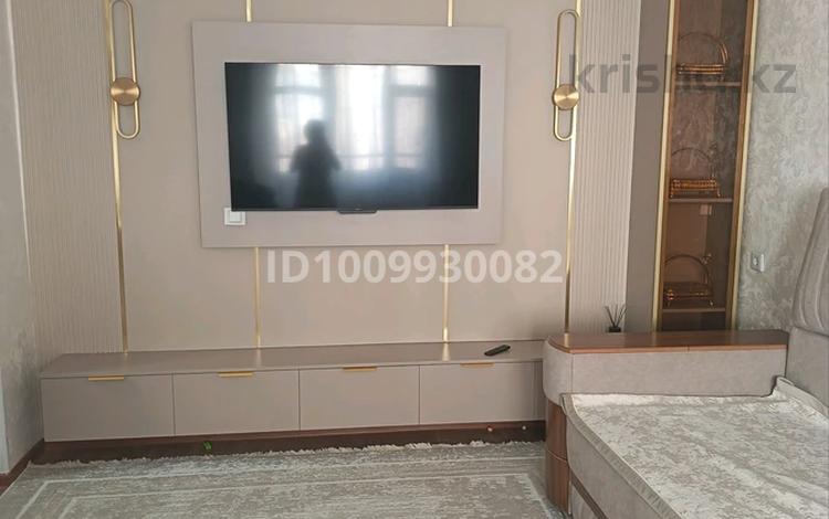 3-бөлмелі пәтер · 80 м² · 2/5 қабат, Микрорайон 2 47 — За магазином Чайка новый дом в центре города, бағасы: 38 млн ₸ в Конаеве — фото 2