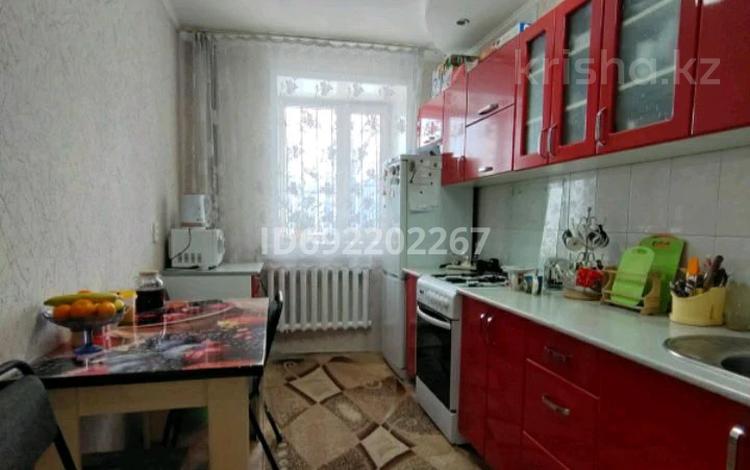 2-комнатная квартира, 57 м², 1/5 этаж, Чехова 90 за 17.5 млн 〒 в Семее — фото 2