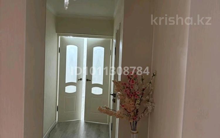 2-бөлмелі пәтер · 70 м² · 7/9 қабат, мкр 12 51, бағасы: 25.2 млн ₸ в Актобе — фото 2
