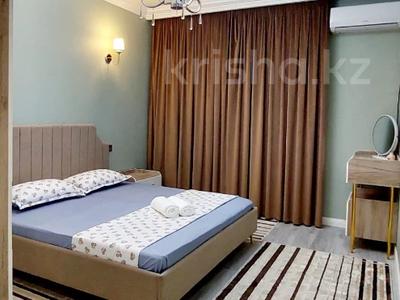 3-комнатная квартира · 90 м² · 1/8 этаж, Яншина 2 за 35 000 〒 в 