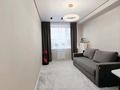 3-комнатная квартира · 77 м² · 2/6 этаж, проспект Есенберлина 16 за 48.6 млн ₸ в Усть-Каменогорске — фото 17