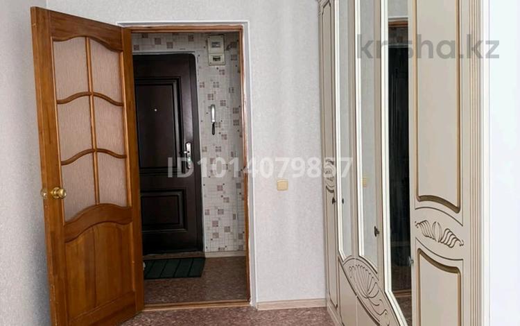 2-комнатная квартира · 42 м² · 3/5 этаж, мкр 5, Мкр 5 Есетбатыр 101 — Детскии товарь Жанар за 130 000 ₸ в Актобе — фото 2