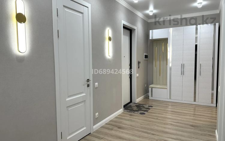 3-бөлмелі пәтер · 100 м² · 12/12 қабат, Керей и Жанибек хандар 42, бағасы: 500 000 ₸ в Астане, Есильский р-н — фото 49