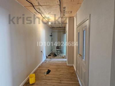 2-бөлмелі пәтер · 80 м² · 1/5 қабат, Байтерек ш/а. 41, бағасы: 22 млн ₸ в Таразе, мкр Байтерек