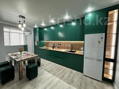 2-комнатная квартира · 94 м² · 4/5 этаж, мкр Северо-Восток, Ульяна Громова 15 за 25 000 ₸ в Уральске