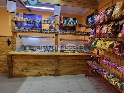 Свободное назначение, магазины и бутики · 50 м² за 250 000 ₸ в Уральске, мкр Строитель