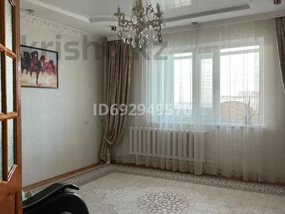 4-комнатная квартира, 80 м², 5/5 этаж, Асылбекова 93 за 25 млн 〒 в Жезказгане