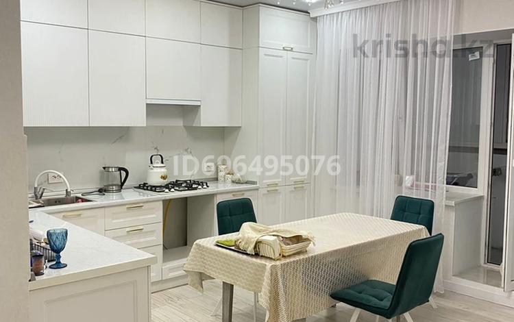 3-комнатная квартира, 126 м², 8/9 этаж, мкр. Алтын орда 21в