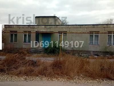 Продажа домов и дачи в Актюбинской обл.: Отдельный дом · 6 комнат · 280 м² · 20 сот., Каргалинская 28 за 35 млн 〒 Отдельный дом · 6 комнат · 280 м² · 20 сот., Каргалинская 28 за 35 млн 〒 в Актобе, жилой массив Жилянка