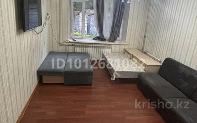 2-бөлмелі пәтер · 50 м² · 1/5 қабат, Макаренко 64 — Рыскулова, бағасы: 200 000 ₸ в Алматы, Жетысуский р-н — фото 2