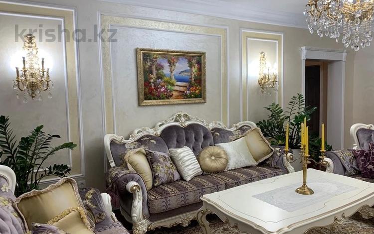 6-бөлмелі пәтер · 400 м² · 1/6 қабат, Омаровой 37, бағасы: 180 млн ₸ в Алматы, Медеуский р-н — фото 2