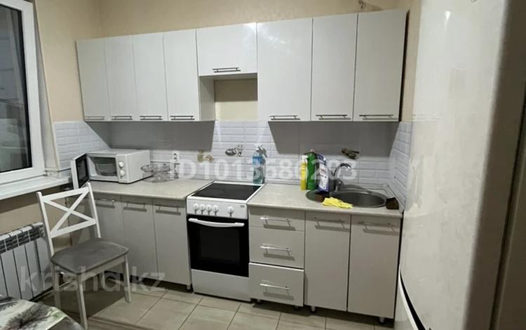 2-бөлмелі пәтер · 55 м² · 5/12 қабат, мкр Жетысу-1 28а, бағасы: 350 000 ₸ в Алматы, Ауэзовский р-н — фото 2