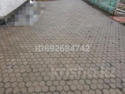 Отдельный дом · 4 комнаты · 100 м² · 6 сот., Шелехова — В посёлок Красина за 30 млн 〒 в Усть-Каменогорске