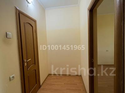 Продажа квартир в Алматы: 1-комнатная квартира · 34.4 м² · 2/5 этаж, мкр Аксай-5 9 за 30 млн 〒 1-комнатная квартира · 34.4 м² · 2/5 этаж, мкр Аксай-5 9 за 30 млн 〒 в Алматы, Ауэзовский р-н