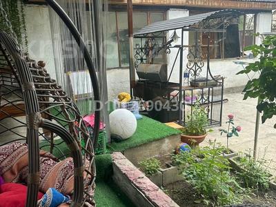Дом · 9 комнат · 200 м², мкр Шанырак-1, Кобыланды 53 — Кобыланды 53 за 80 000 〒 в Алматы, Алатауский р-н