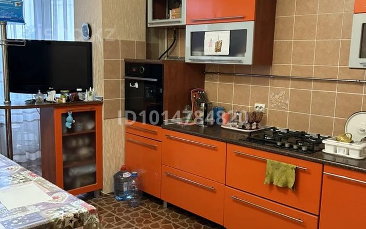 2-комнатная квартира · 86.8 м² · 2/10 этаж, мкр Таугуль — Жандосова/Саина за 300 000 ₸ в Алматы, Ауэзовский р-н — фото 2