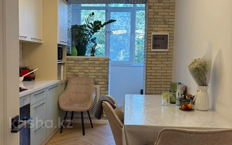 3-комнатная квартира · 64 м² · 4/5 этаж, мкр Айнабулак-2 48 за 50 млн ₸ в Алматы, Жетысуский р-н — фото 2