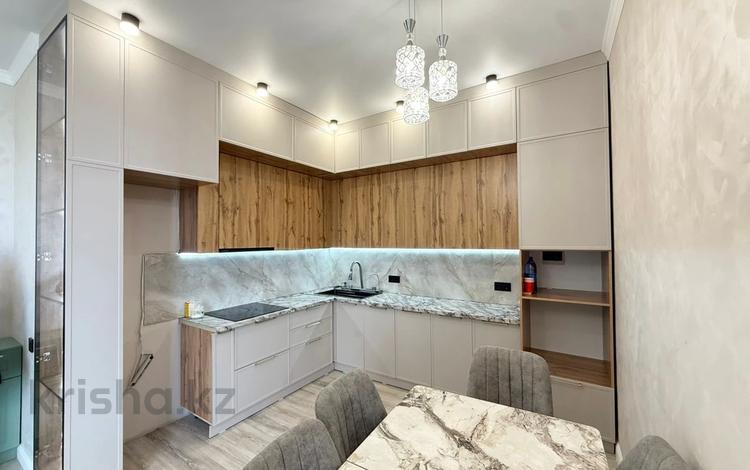 2-комнатная квартира · 55 м² · 12/12 этаж, Абикен Бектуров 9 — рядом улица Туран за 36.5 млн ₸ в Астане, Нура р-н — фото 2