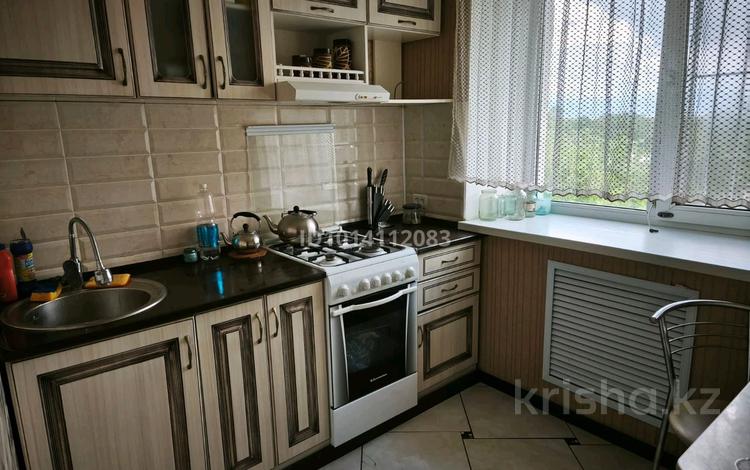 3-комнатная квартира · 60 м² · 5/5 этаж, Нефтяников 23 — яОренбургская за 15 млн ₸ в Актобе, мкр Гормолзавод — фото 2
