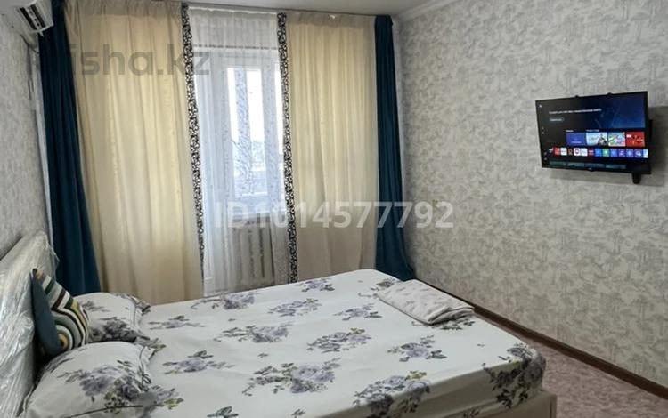 1-бөлмелі пәтер · 60 м² · 5/5 қабат, Владимирский 2а, бағасы: 10 000 ₸ в Атырау, мкр Авангард-4 — фото 2