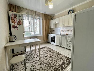 3-комнатная квартира · 75.7 м² · 5/9 этаж, Тауелсиздик 166 за 39.9 млн 〒 в Костанае